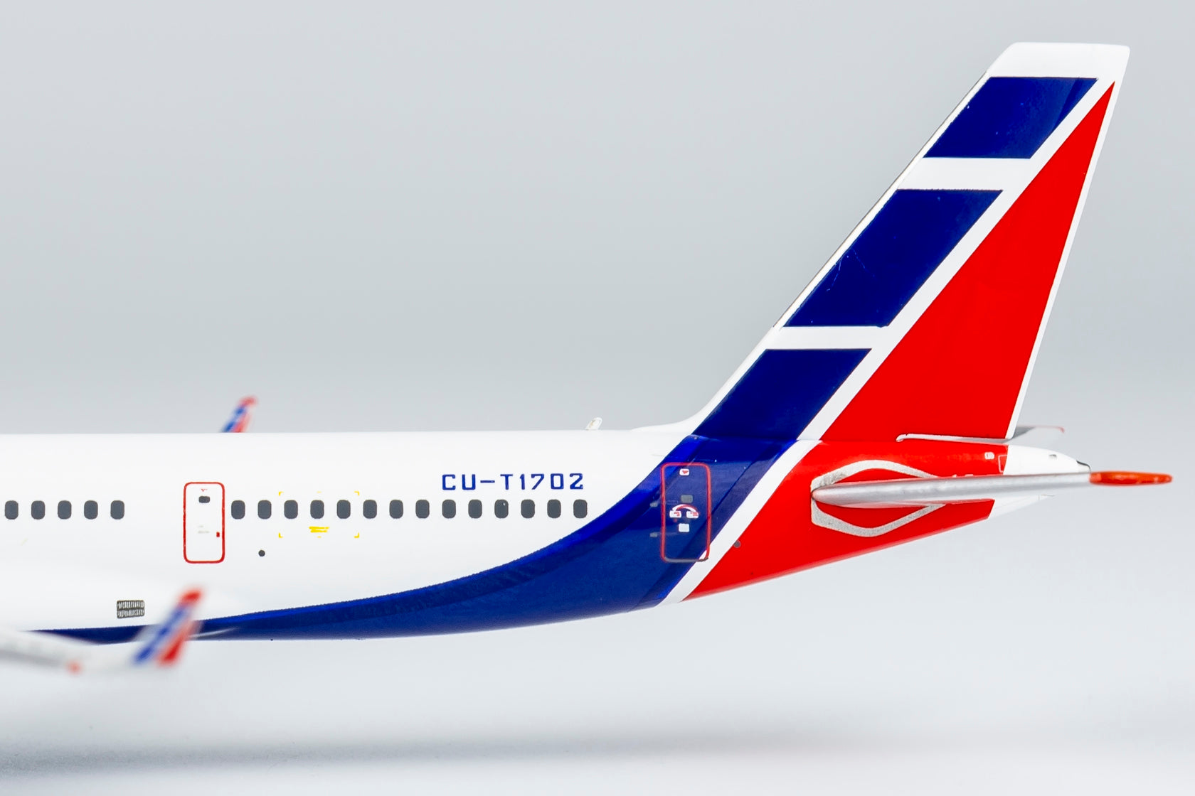 Cubana Tupolev TU-204-100E CU-T1702 (40021)