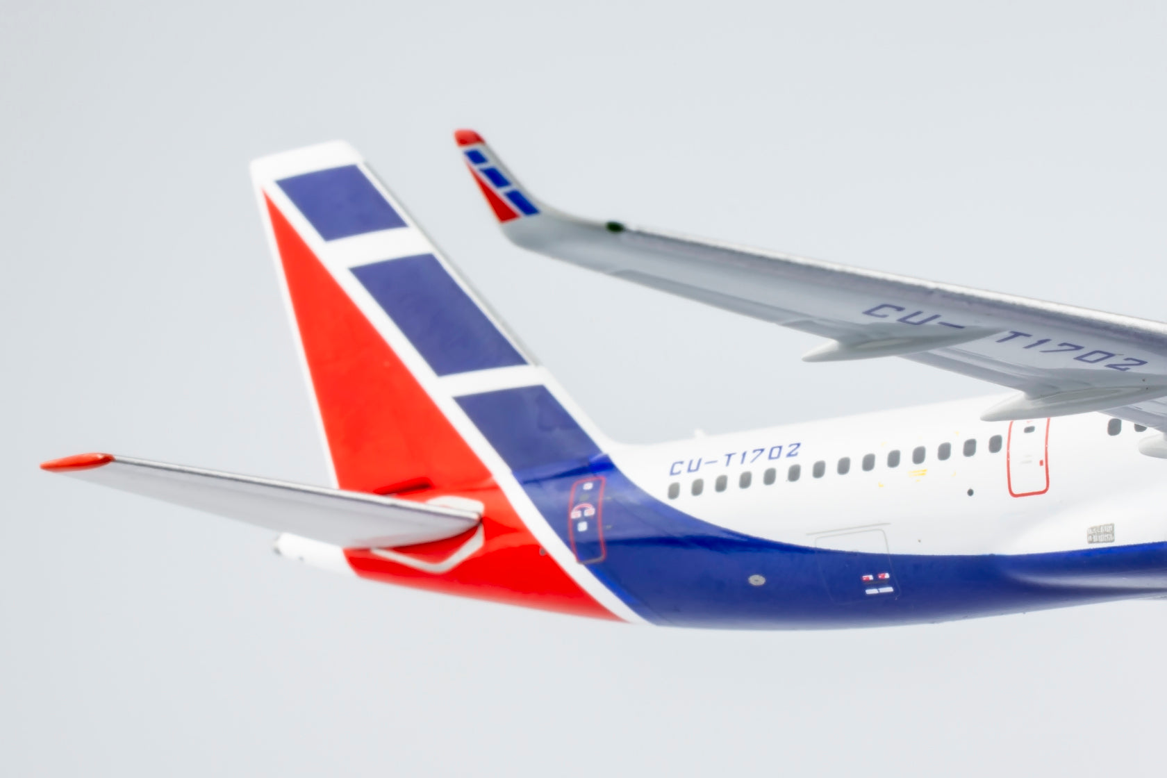 Cubana Tupolev TU-204-100E CU-T1702 (40021)