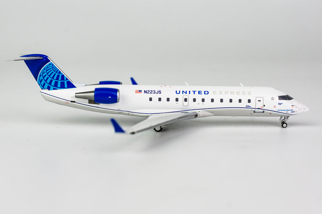 United Express Bombardier CRJ-200LR N223JS 'SkyWest Airlines' (52038)