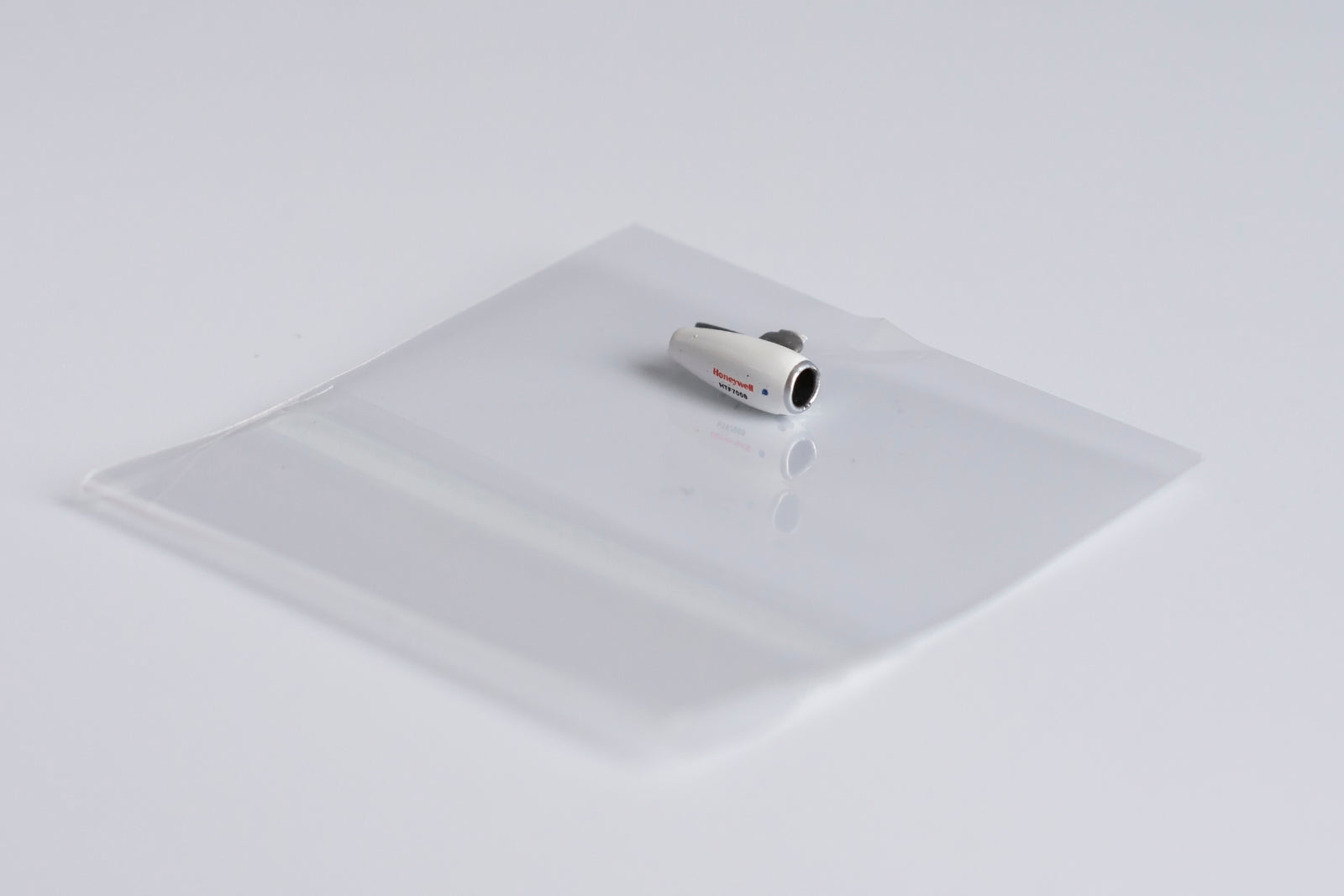 Honeywell Boeing 757-200 N757HW 'with test engine / the future is what we make it' (53181)