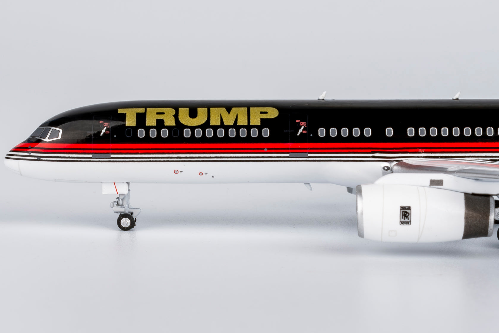 Trump Boeing 757-200 N757AF (53208)
