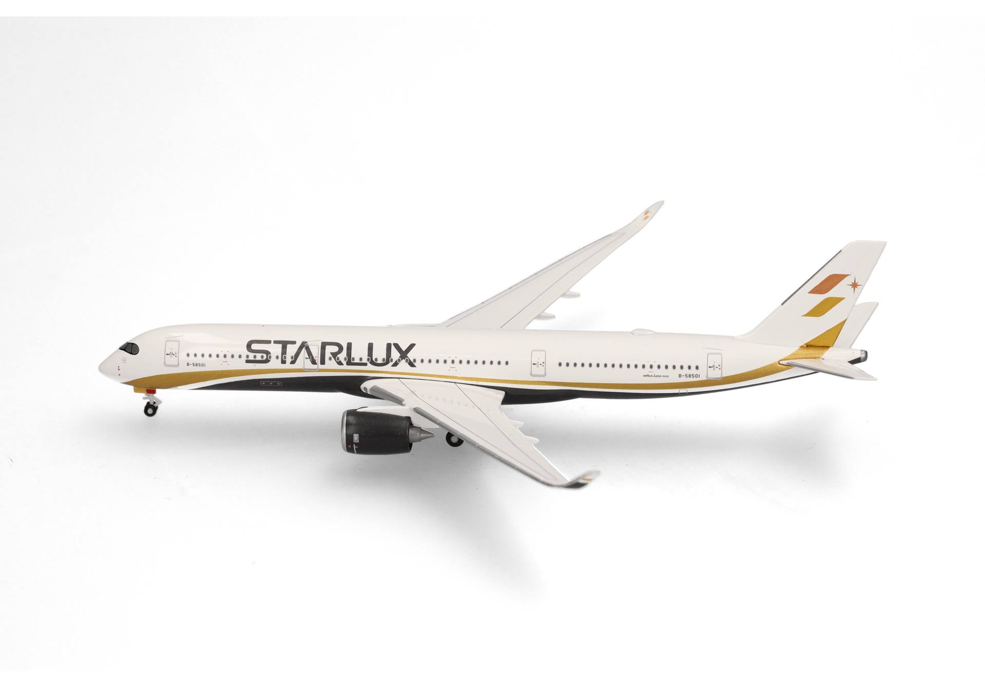 Starlux Airlines Airbus A350-900 B-58501 (537186)