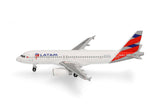 LATAM Airbus A320-200 CC-BLA 'Chile Flag' (538862)