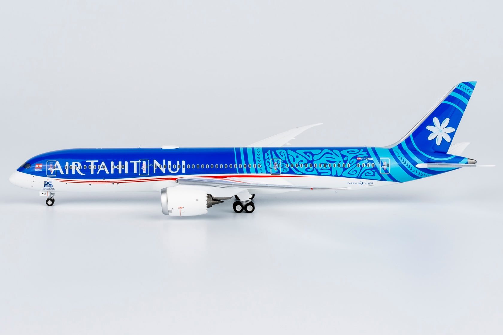 Air Tahiti Nui Boeing 787-9 F-ONUI '25th Anniversary Sticker' (55131)