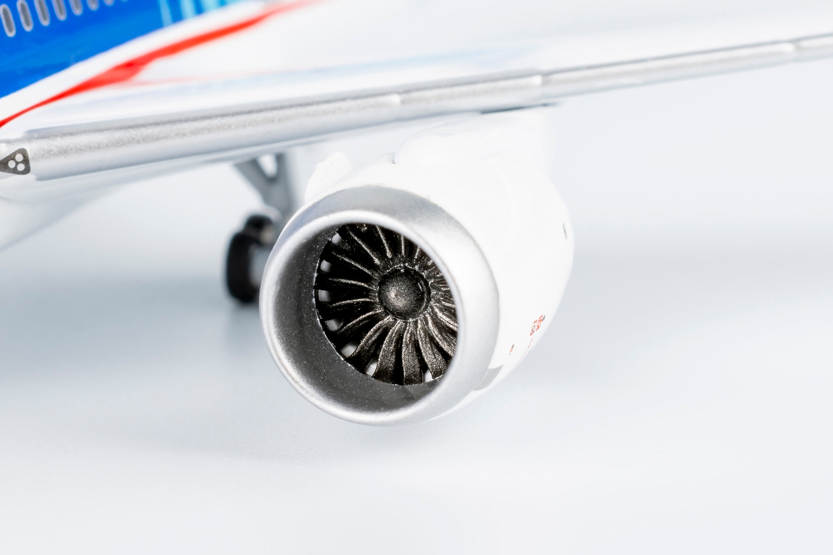 Air Tahiti Nui Boeing 787-9 F-ONUI '25th Anniversary Sticker' (55131)