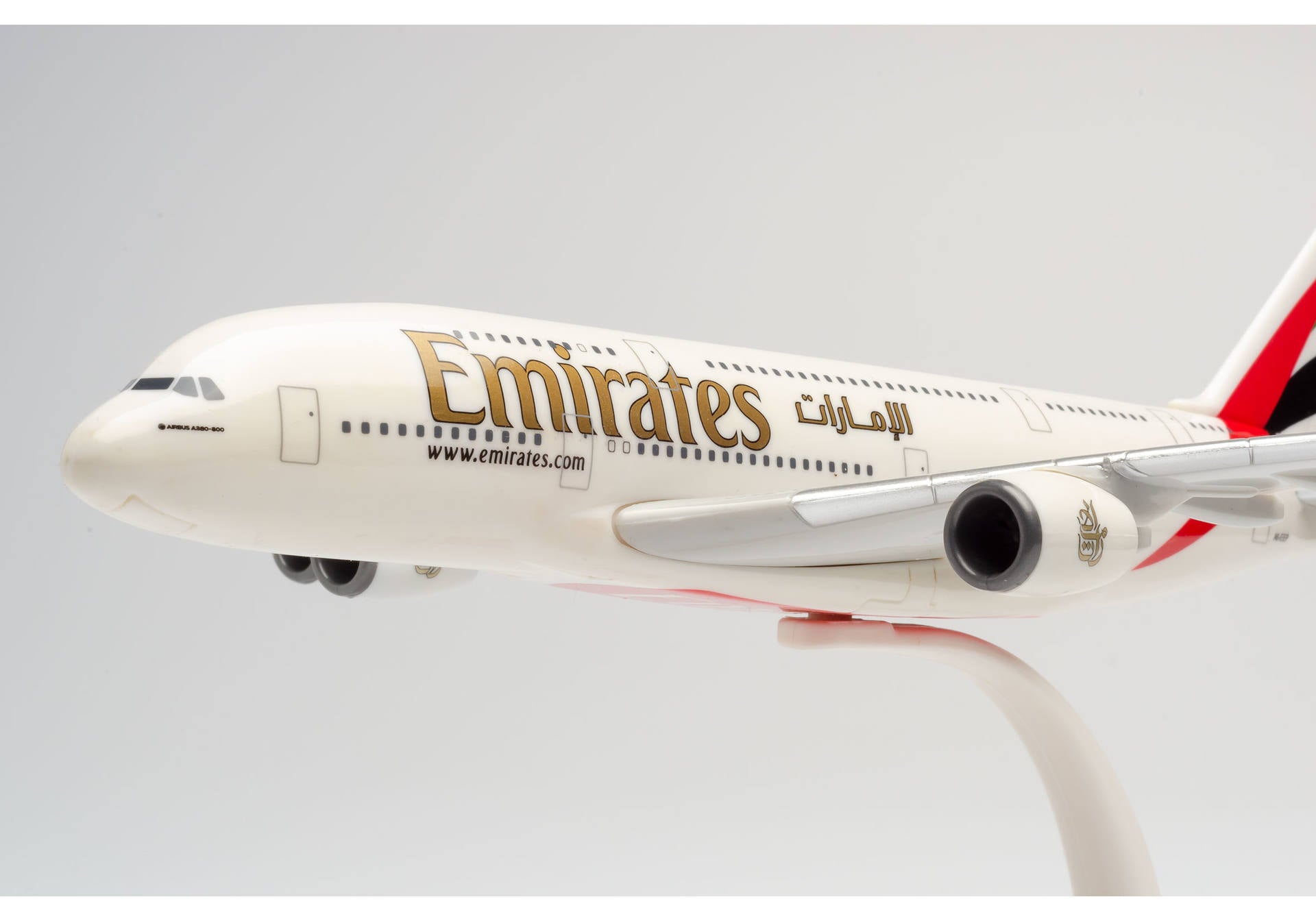 Emirates Airbus A380-800 A6-EEP (607018-001)