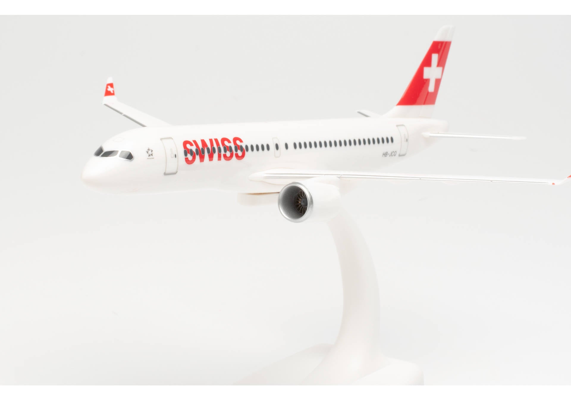 SWISS Airbus A220-300 HB-JCQ (613323)