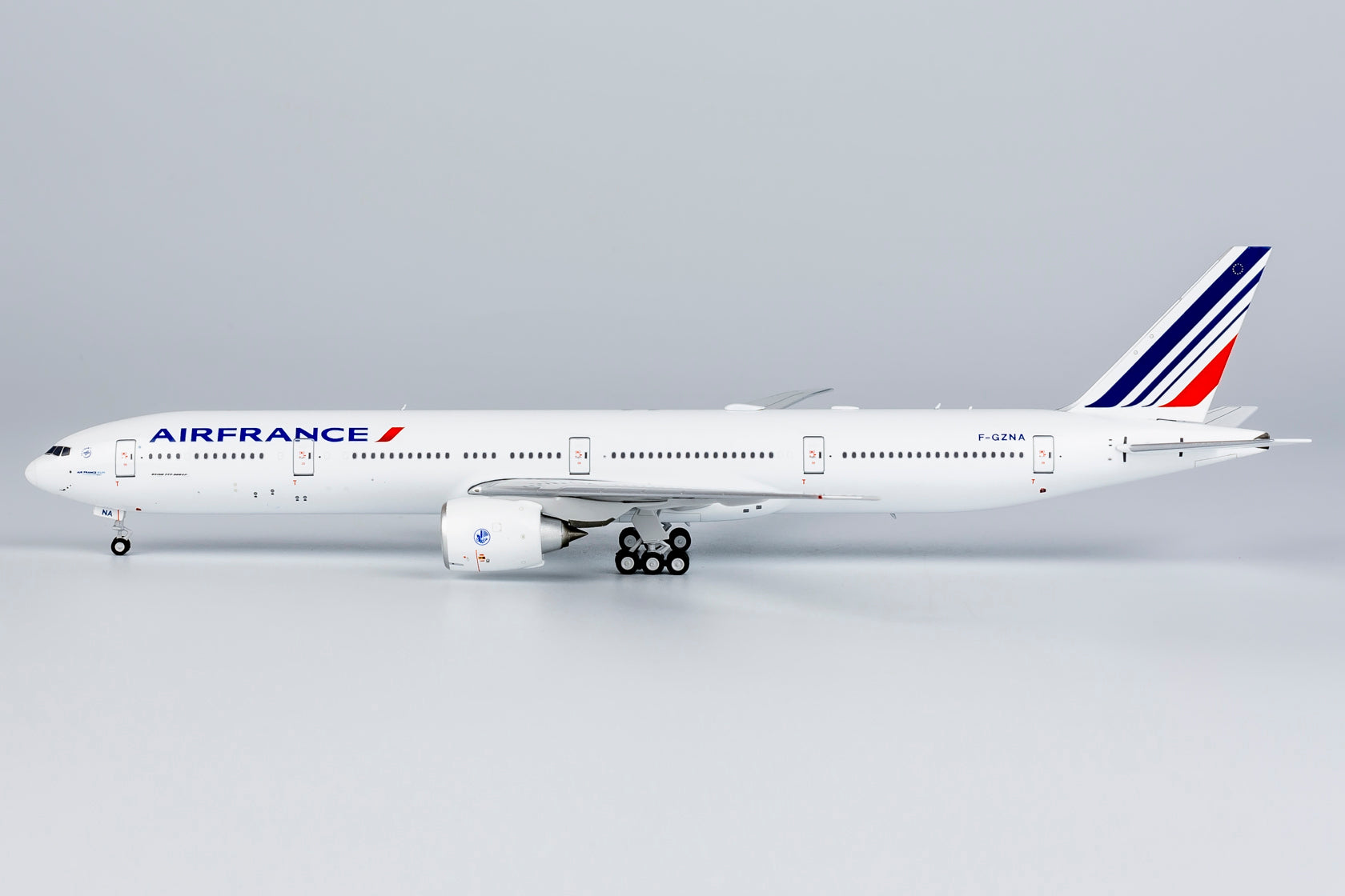 Air France Boeing 777-300ER F-GZNA (73053)