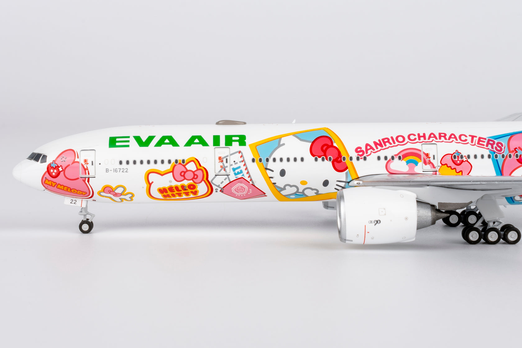 EVA Air Boeing 777-300ER B-16722 'Hello Kitty Besties Jet' (73076)