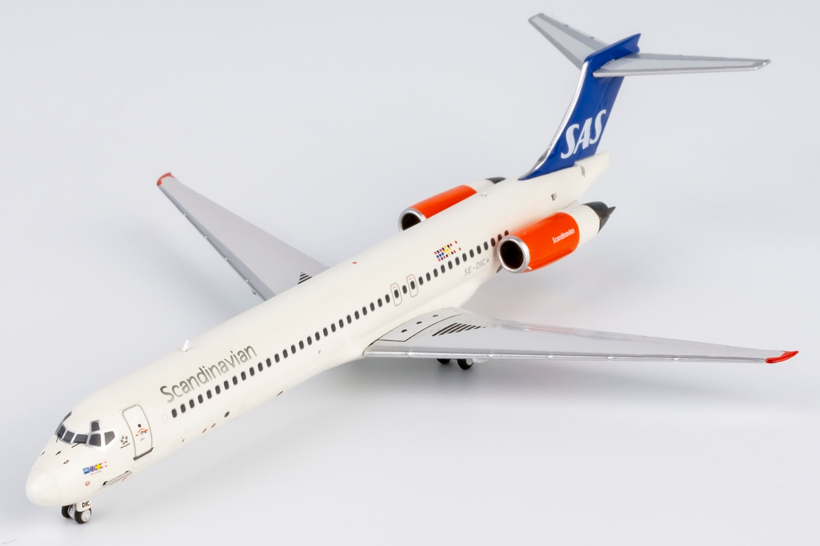SAS Scandinavian Airlines McDonnell Douglas MD-87 SE-DIC (84001)