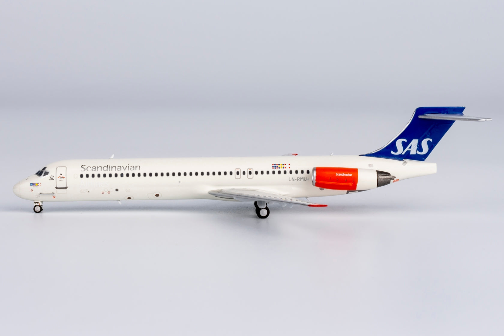 SAS Scandinavian Airlines McDonnell Douglas MD-87 LN-RMU (84002)