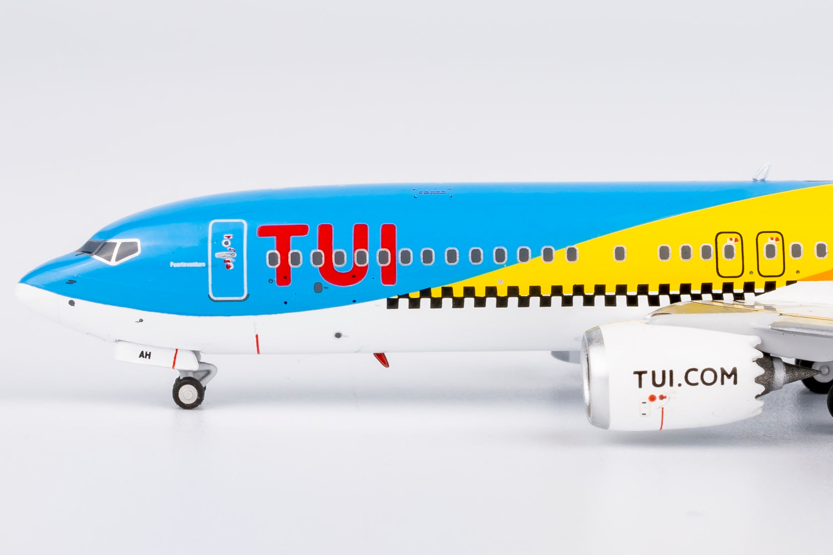 TUIfly Boeing 737 MAX 8 D-AMAH '50 Years' (88043)