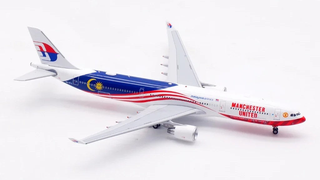 Malaysia Airlines Airbus A330-300 9M-MTL 'Manchester United' (AV4352)