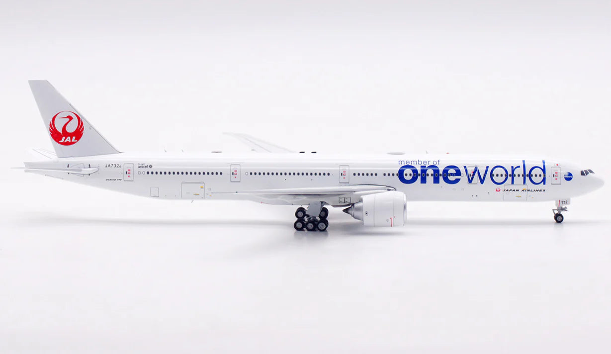 JAL Japan Airlines Boeing 777-300ER JA732J 'oneworld' (AV4410)