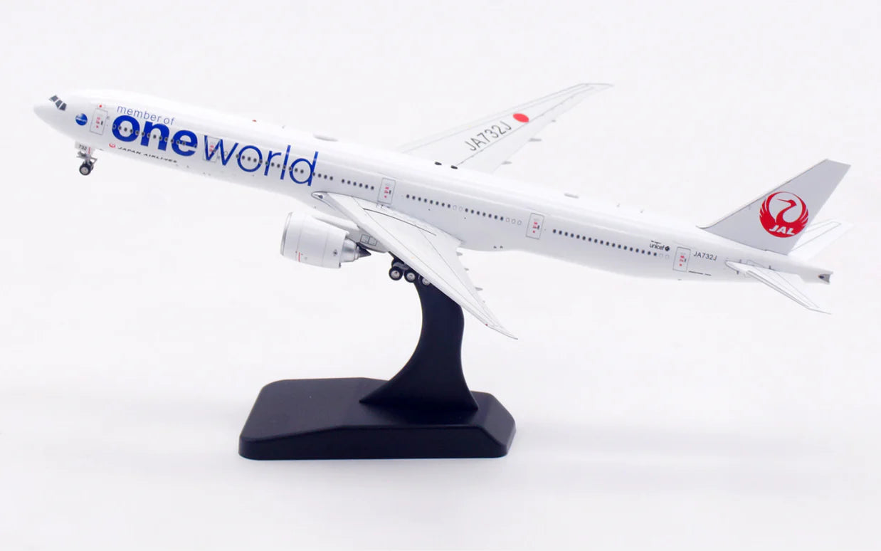 JAL Japan Airlines Boeing 777-300ER JA732J 'oneworld' (AV4410)