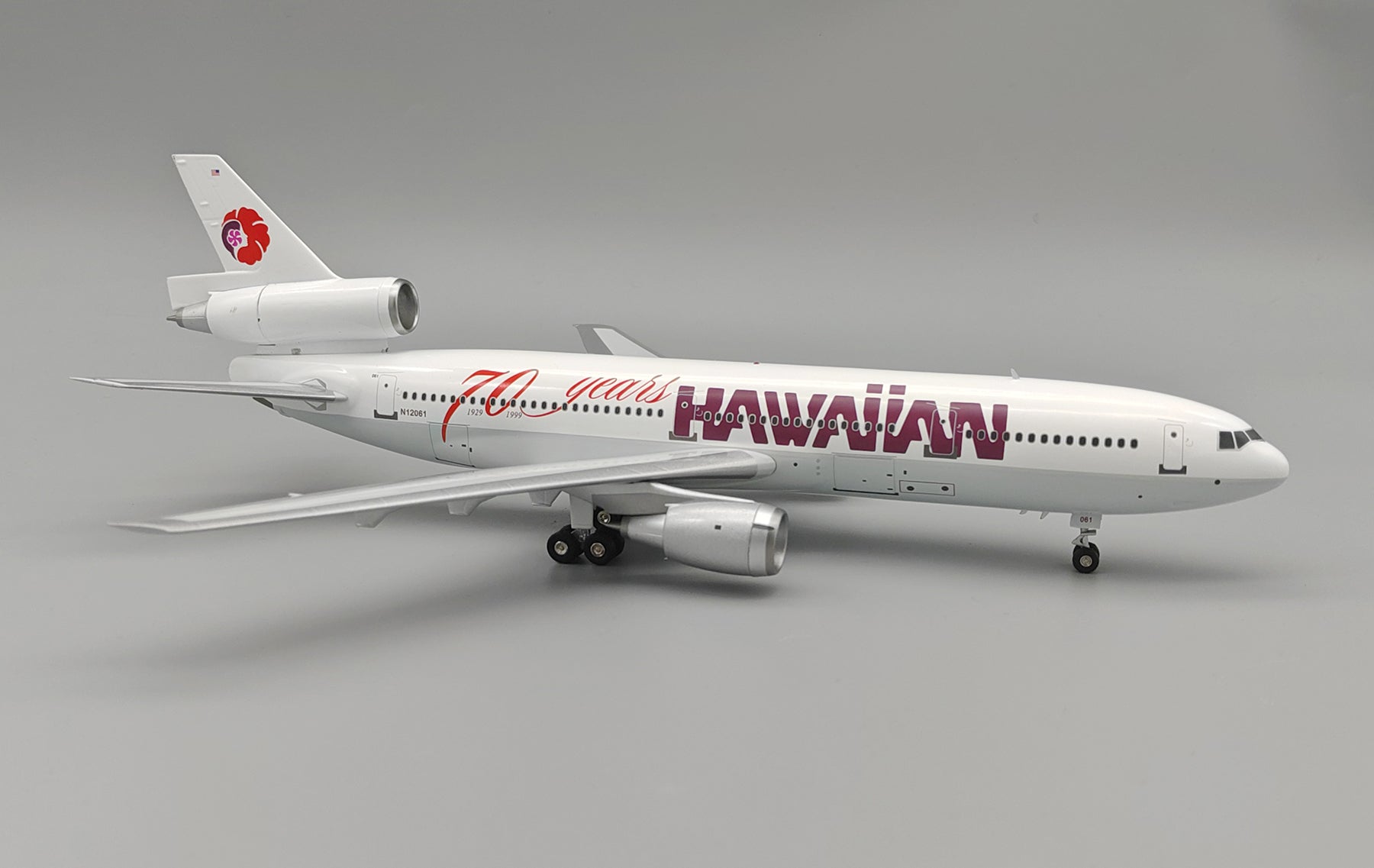 Hawaiian Airlines Douglas DC-10-30 N12061 '70 years' (B-103-061)