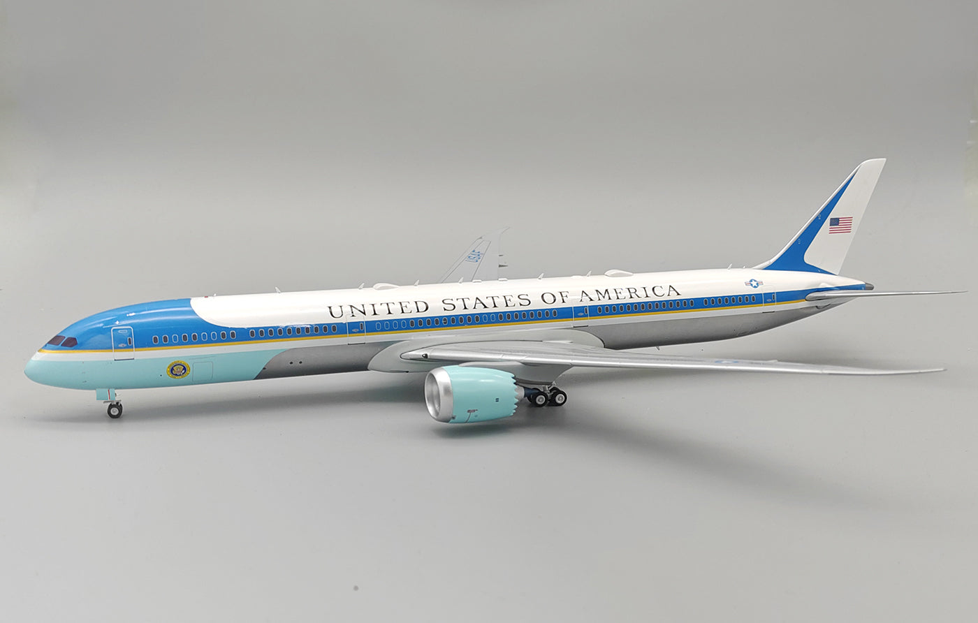 USAF Boeing 787-10 40787 (B-USAF-78X-001P)