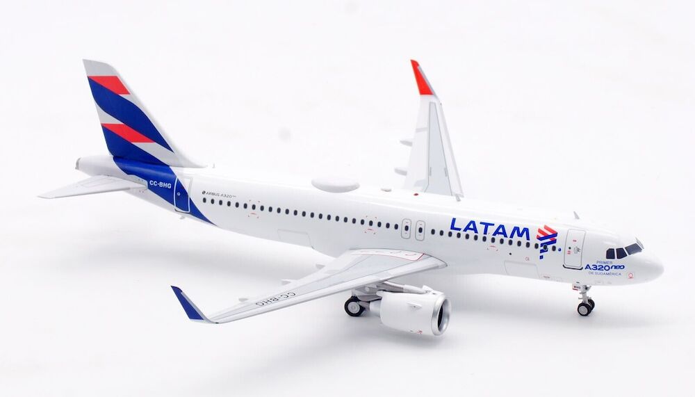 LATAM Airbus A320neo CC-BHG 'Primeiro A320neo da América do Sul' (EAVBHG)