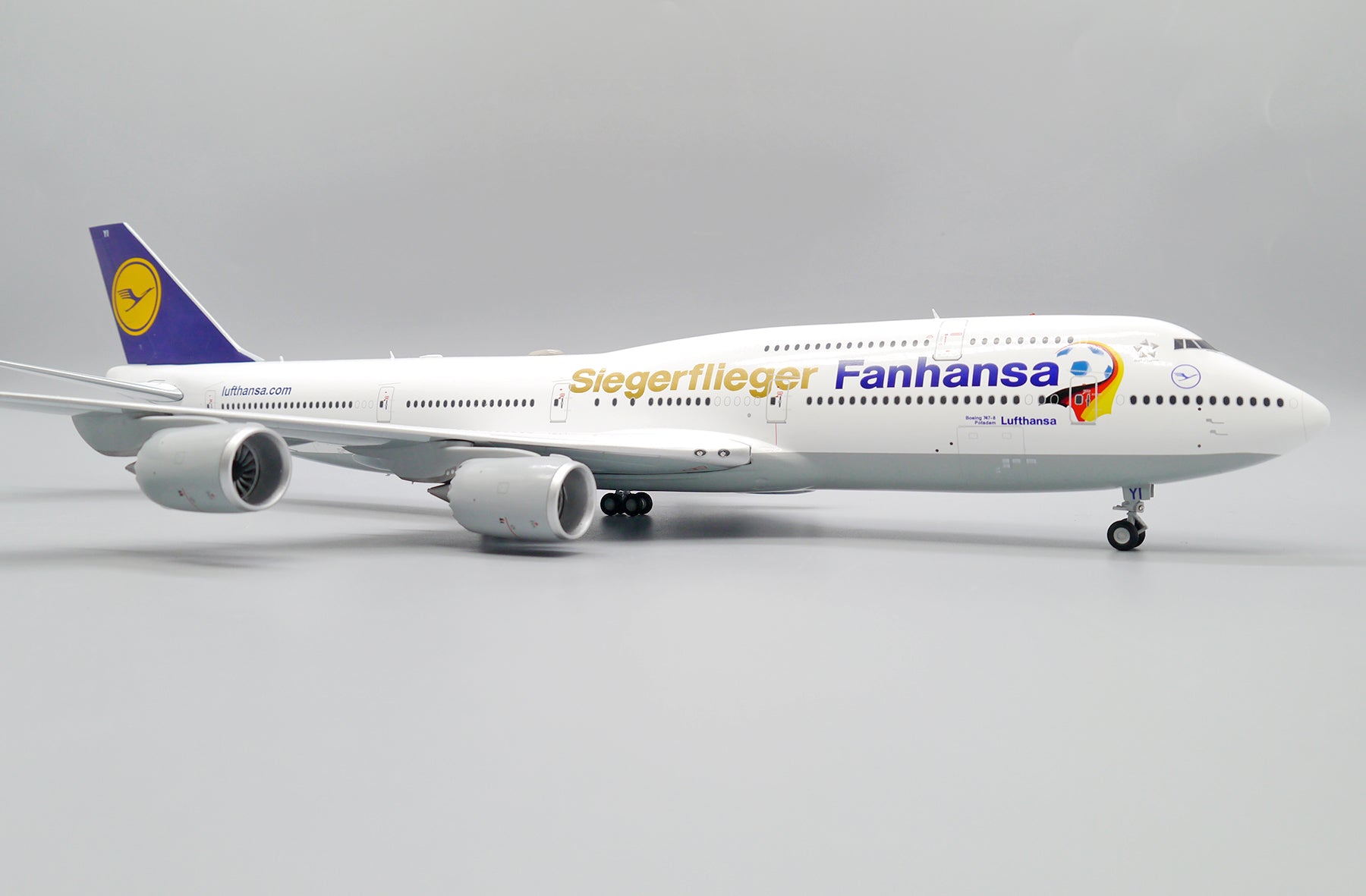 Lufthansa Boeing 747-8 D-ABYI 'Siegerflieger' (EW2748004)