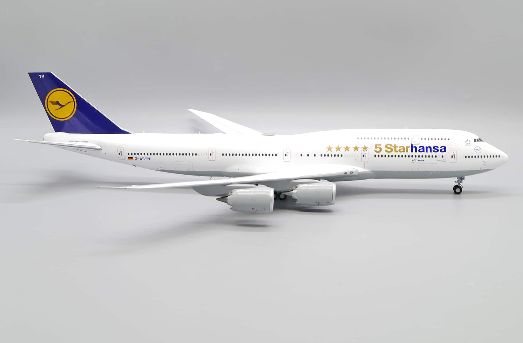 Lufthansa Boeing 747-8 D-ABYM '5 Starhansa' (EW2748005)