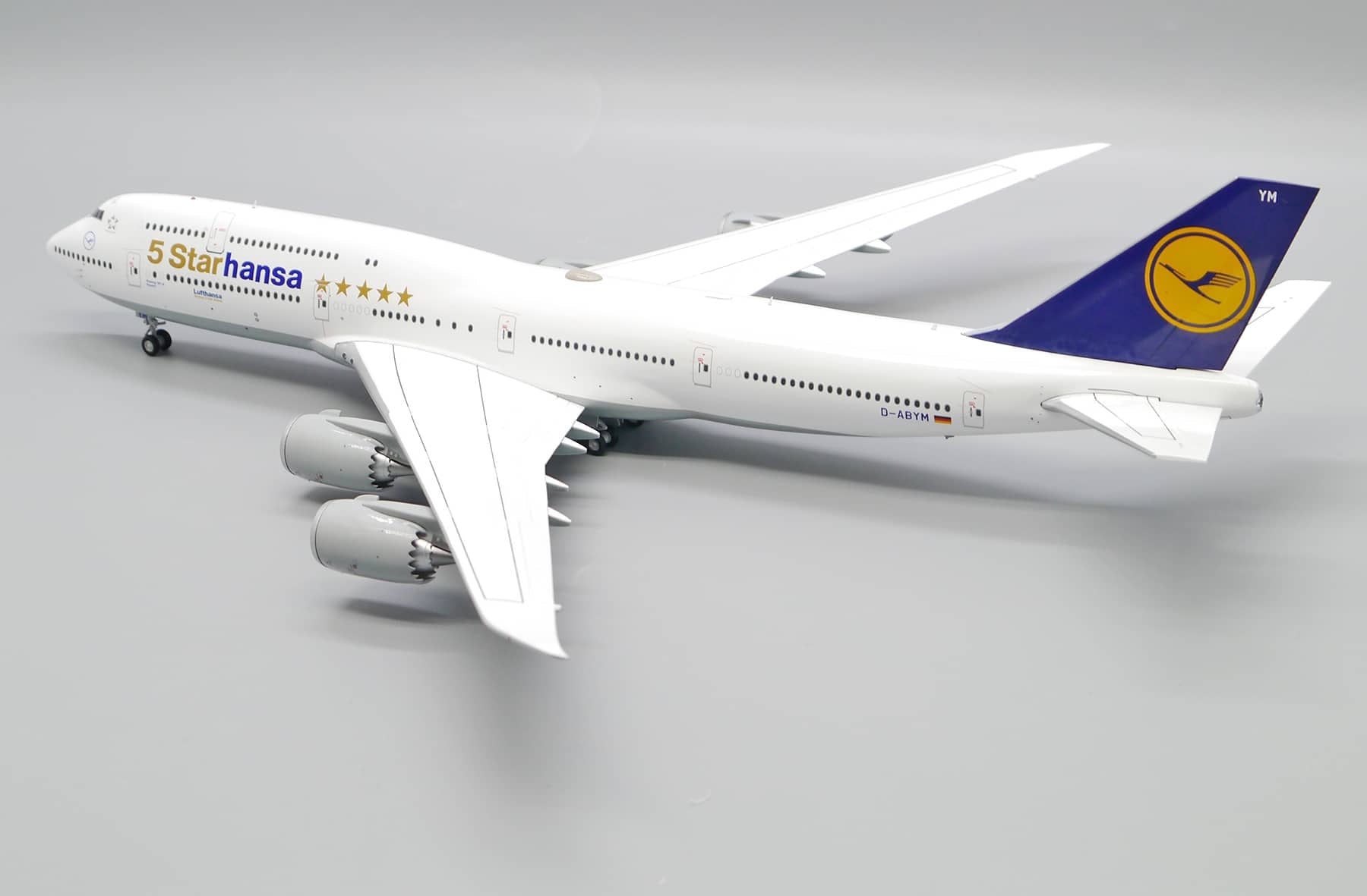 Lufthansa Boeing 747-8 D-ABYM '5 Starhansa' (EW2748005)