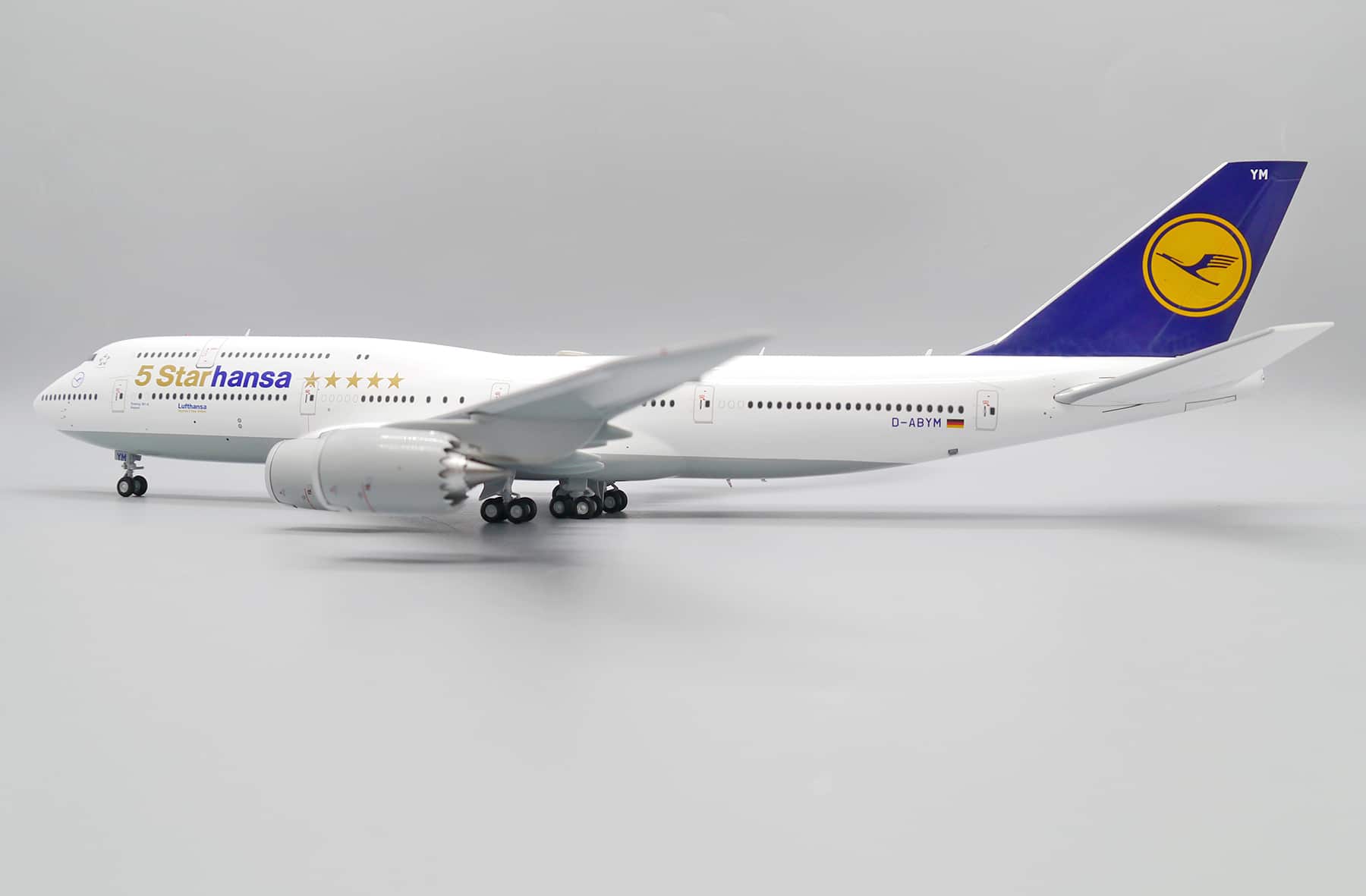 Lufthansa Boeing 747-8 D-ABYM '5 Starhansa' (EW2748005)