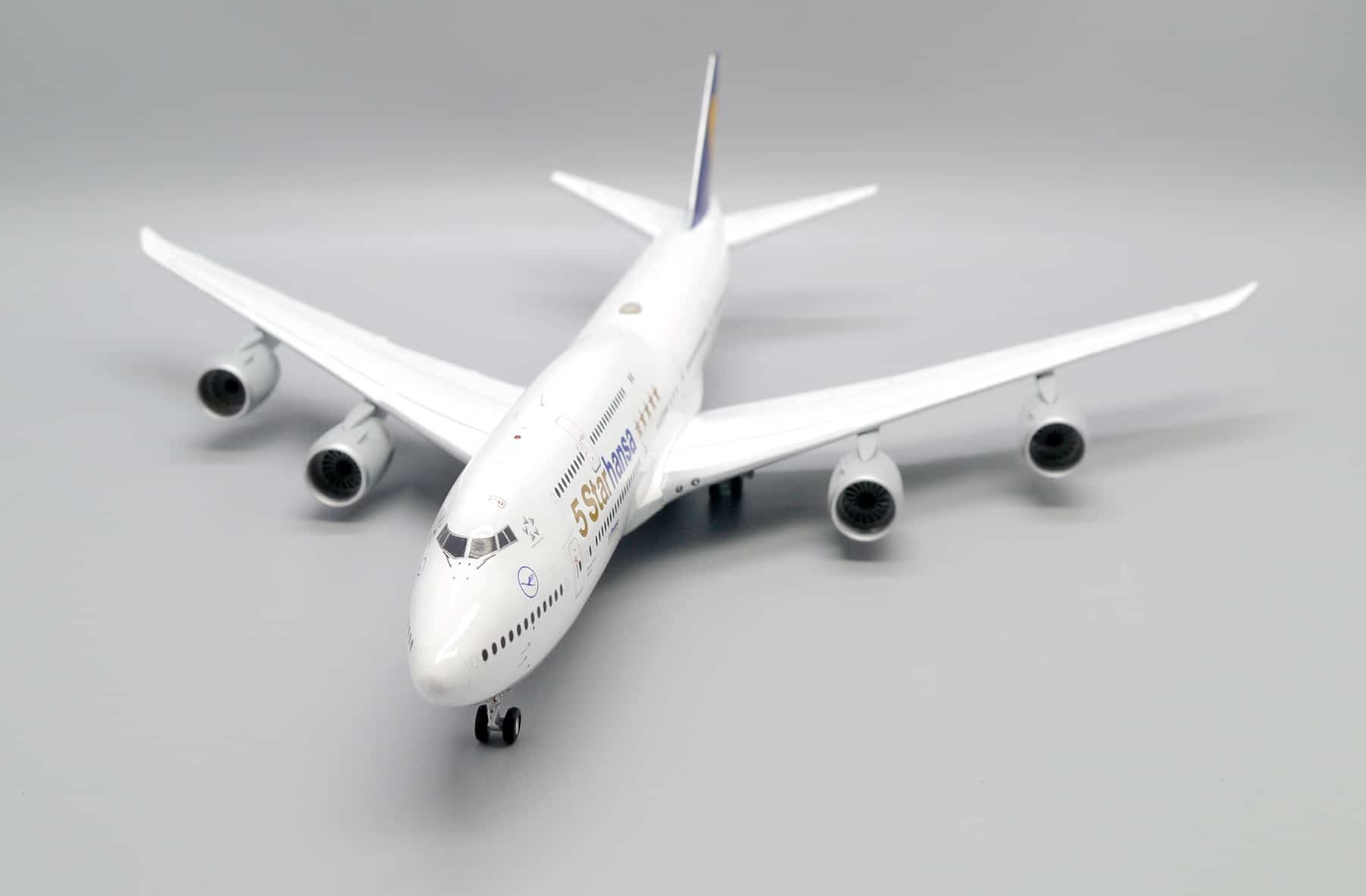 Lufthansa Boeing 747-8 D-ABYM '5 Starhansa' (EW2748005)