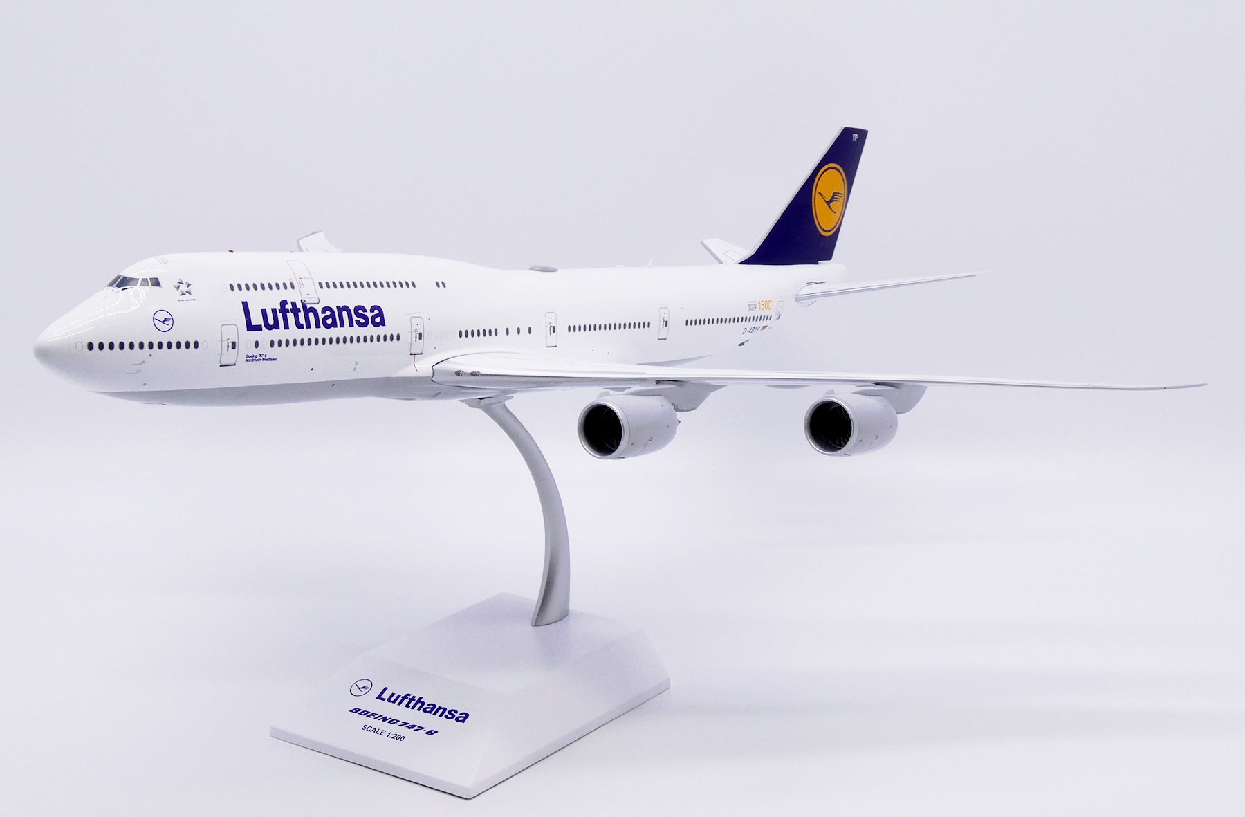 Lufthansa Boeing 747-8 D-ABYP '1500th 747' (EW2748008)
