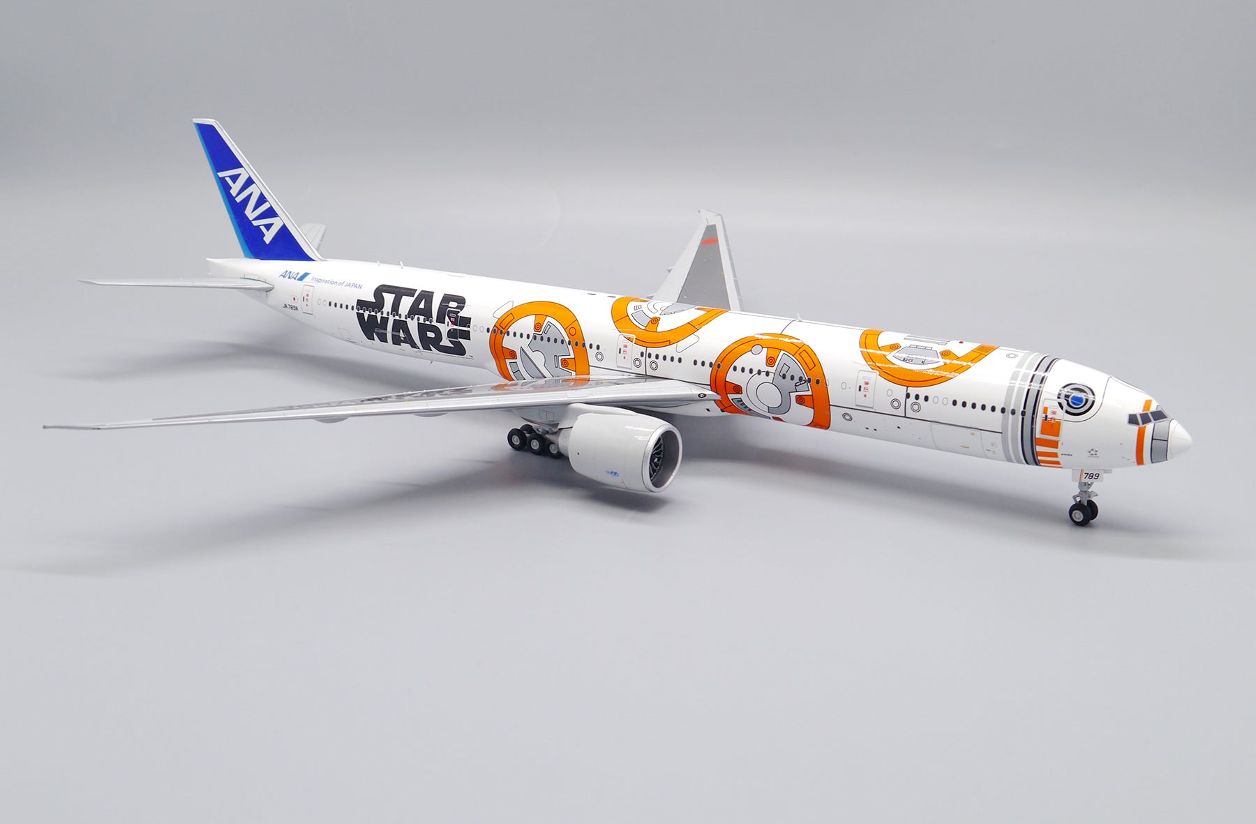 ANA All Nippon Airways Boeing 777-300ER JA789A 'Star Wars BB-8' (EW277W007)