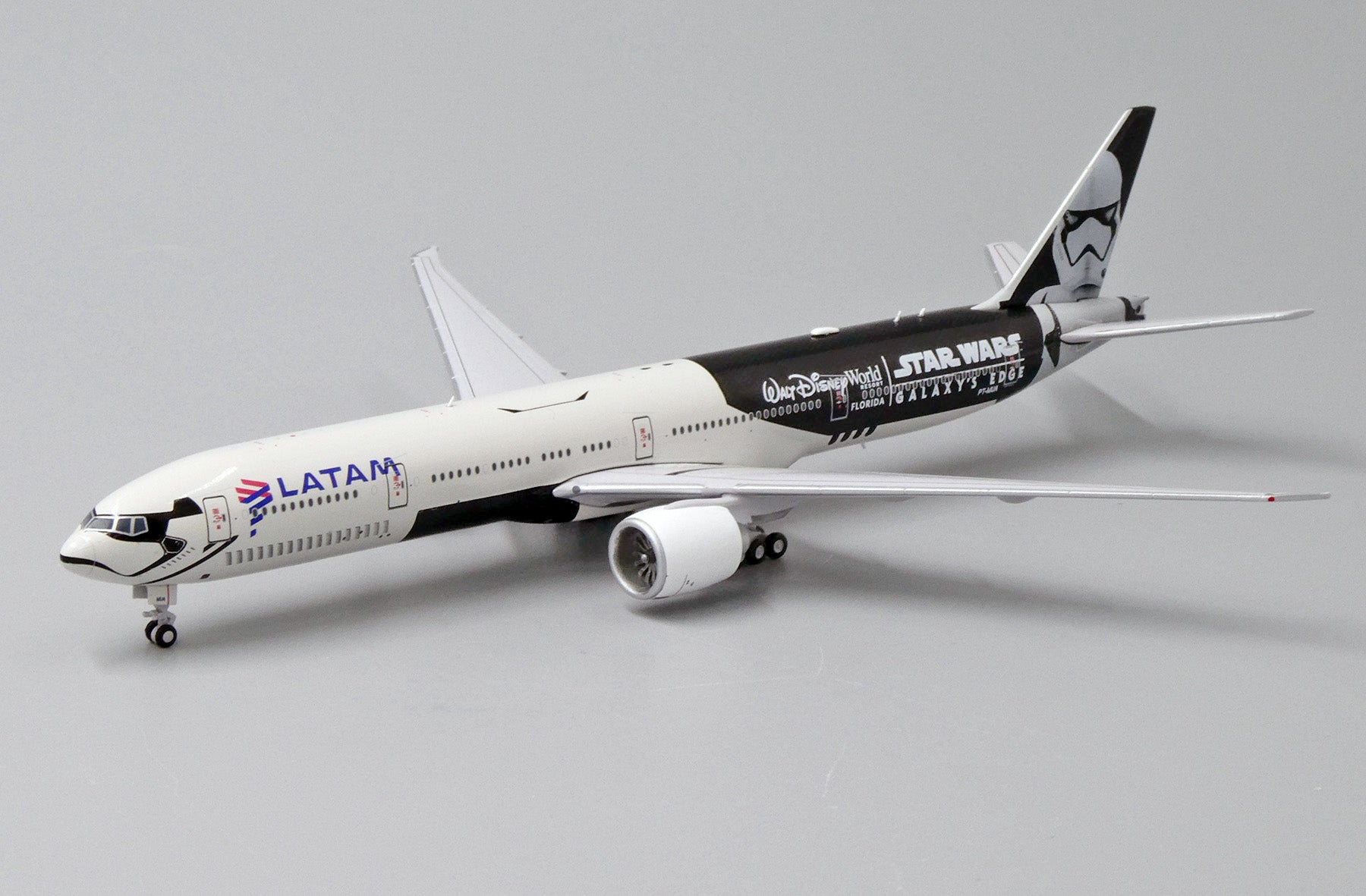 LATAM Boeing 777-300ER PT-MUA 'Star Wars Galaxy's Edge' (EW477W007)