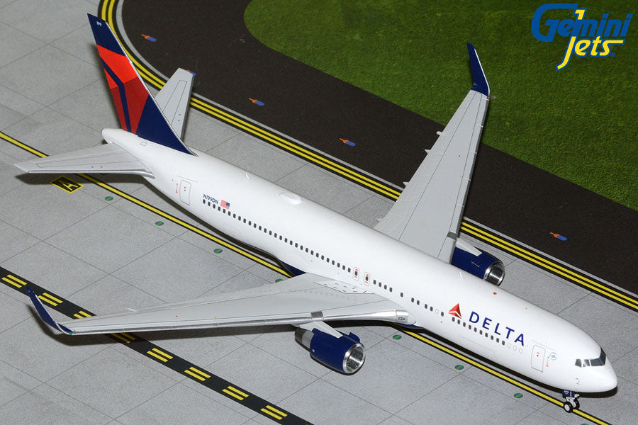 Delta Air Lines Boeing 767-300ER N199DN (G2DAL1419)