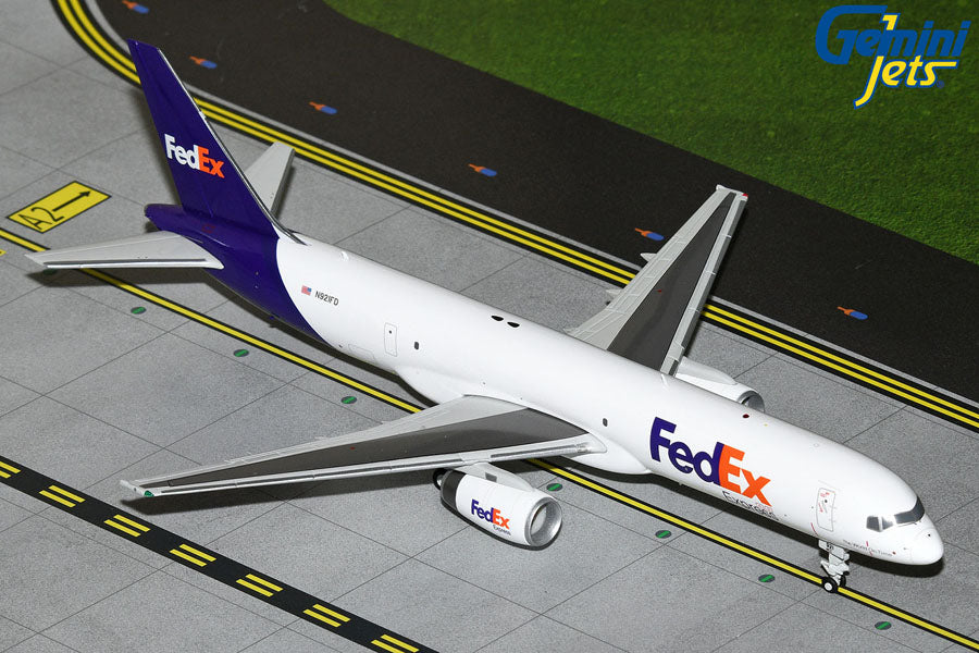 FedEx Boeing 757-200F N921FD (G2FDX981)