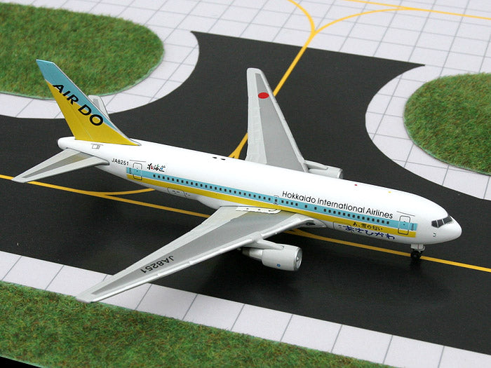 Air Do (Hokkaido International Airlines) Boeing 767-200 JA8251 (GJADO593)