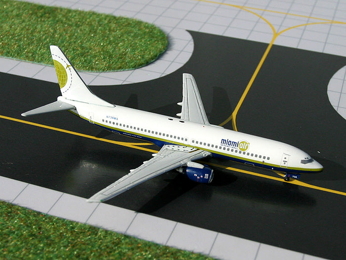 Miami Air Boeing 737-800 N738MA (GJBSK450)