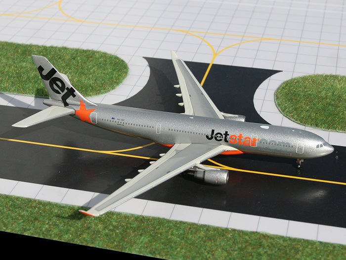 Jetstar Airways Airbus A330-200 VH-EBF (GJJST880)
