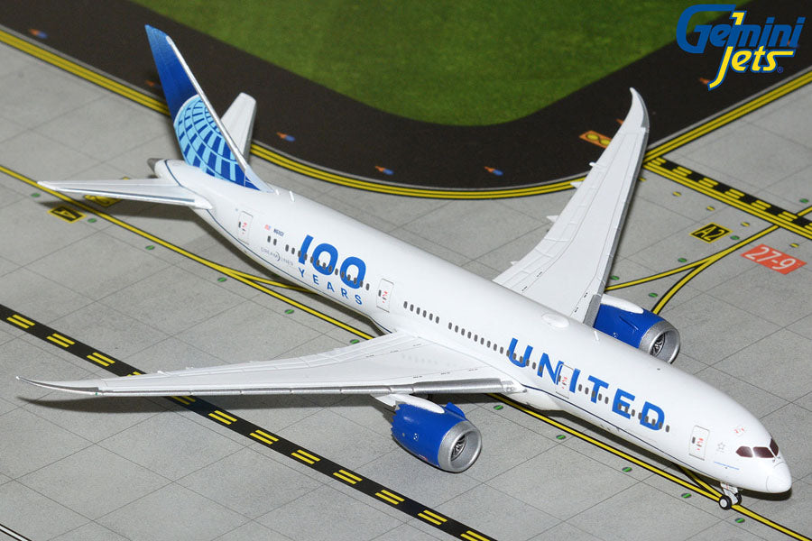 United Airlines Boeing 787-9 N61101 '100 Years' (GJUAL2228)
