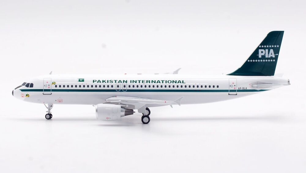 PIA Pakistan International Airlines Airbus A320-200 AP-BLA (IF320PK0824)