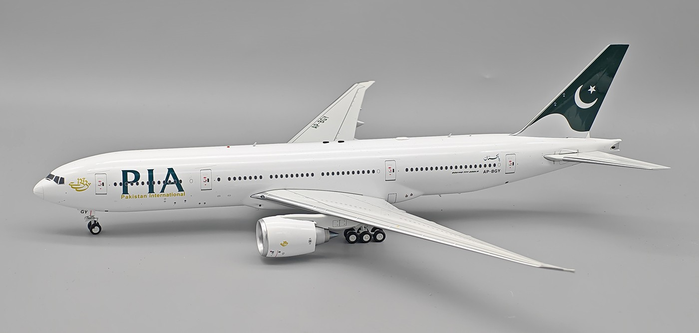 PIA Pakistan International Airlines Boeing 777-200LR AP-BGY (IF772PK1125)