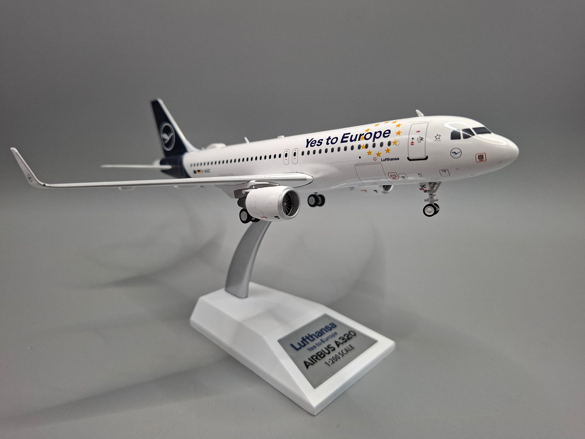 Lufthansa Airbus A320-200 D-AIUC 'Yes to Europe' (JF-A320-059)