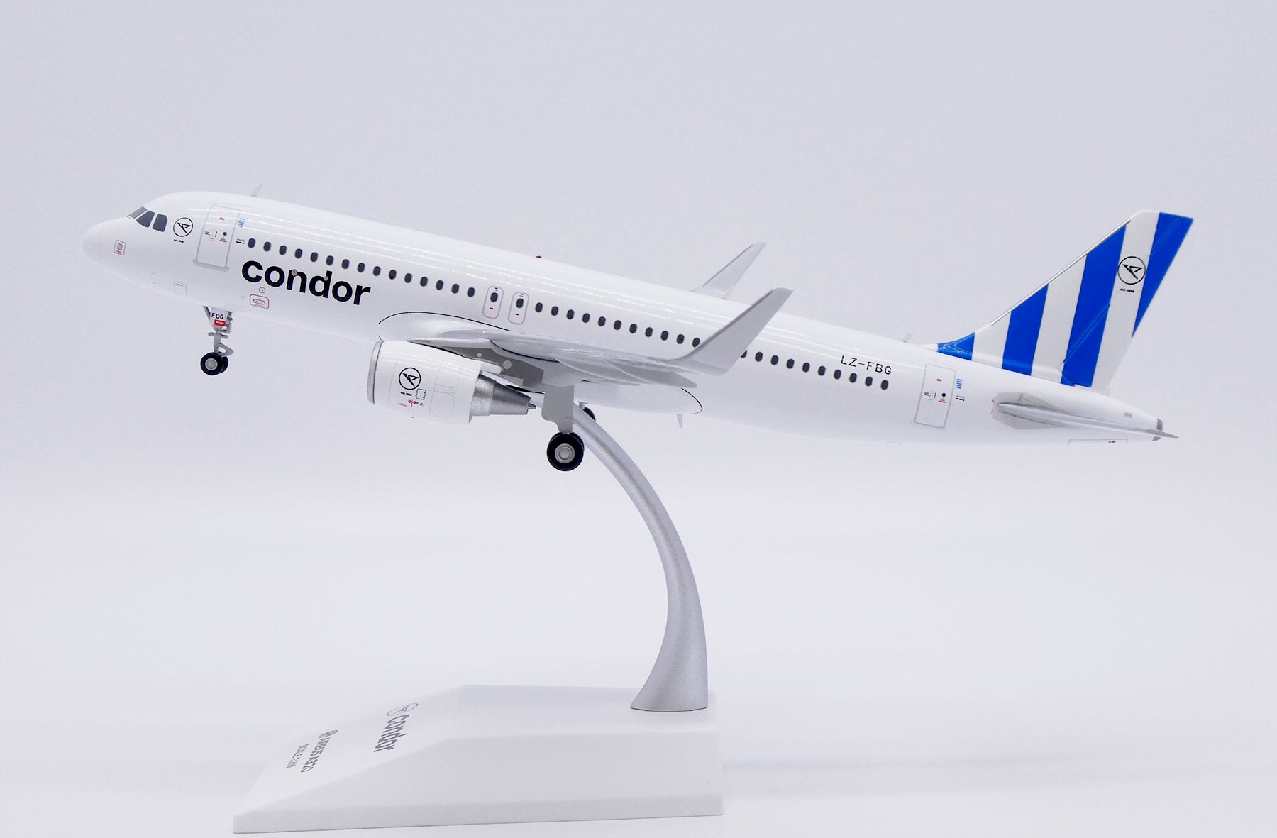 Bulgaria Air / Condor Airbus A320-200 LZ-FBG 'Sea Tail - blue stripes' (LH2495)