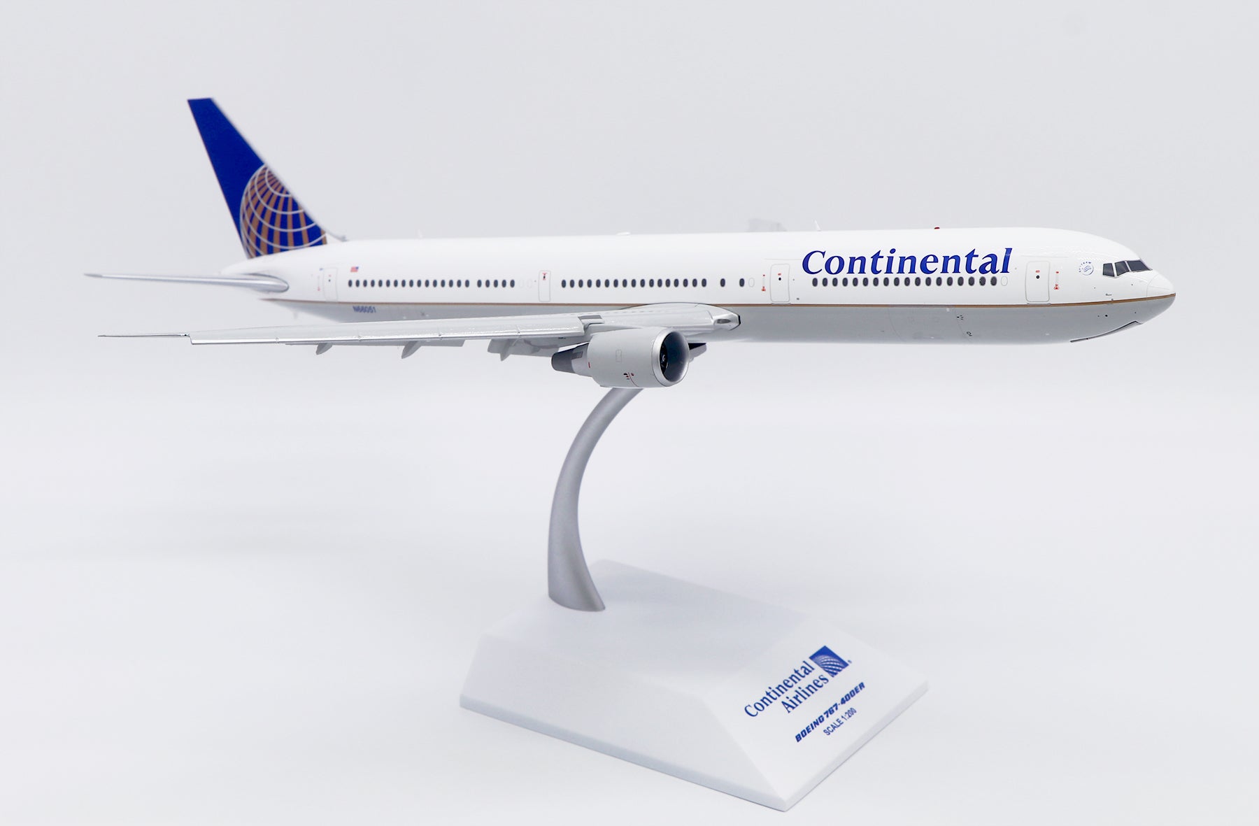 Continental Airlines Boeing 767-400ER N66051 'Flaps Down' (LH2505A)