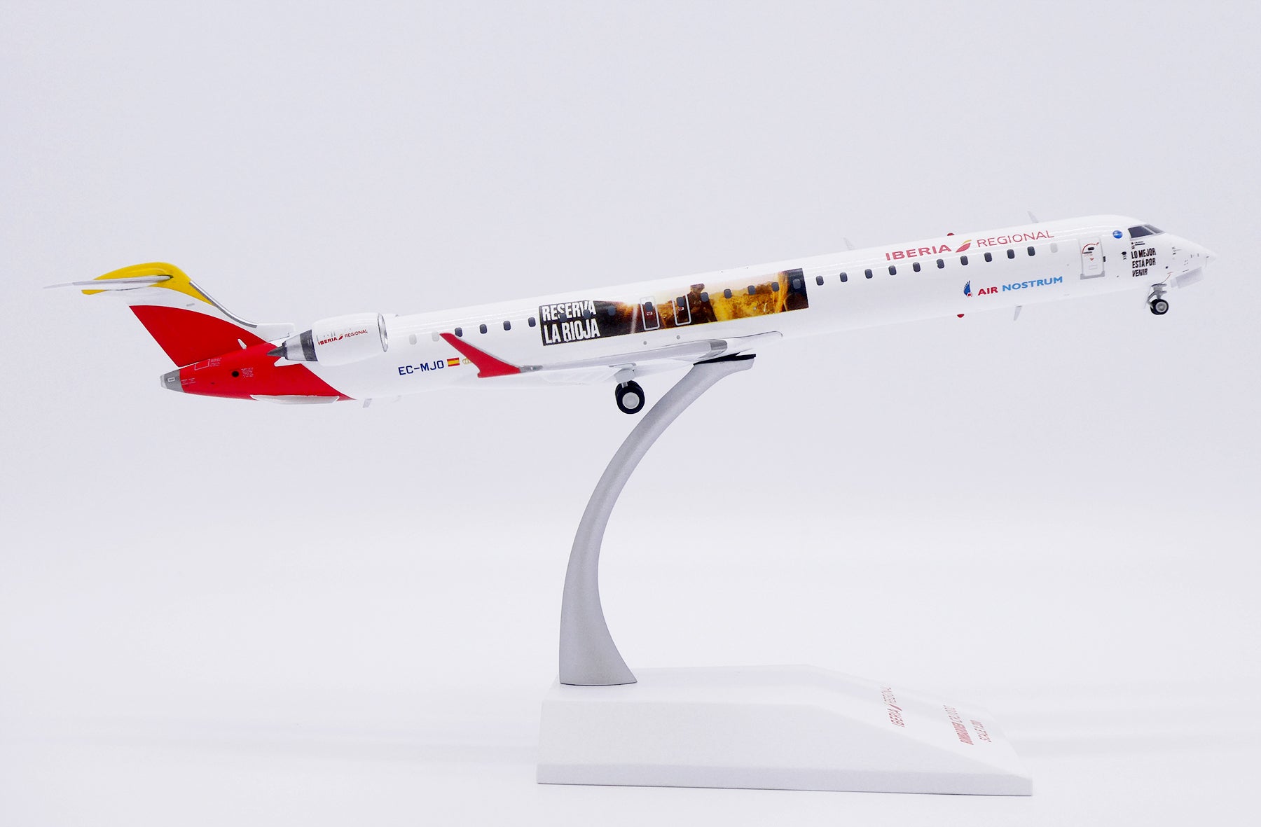 Iberia Regional / Air Nostrum Bombardier CRJ-1000 EC-MJO 'Reserva La Rioja' (LH2508)