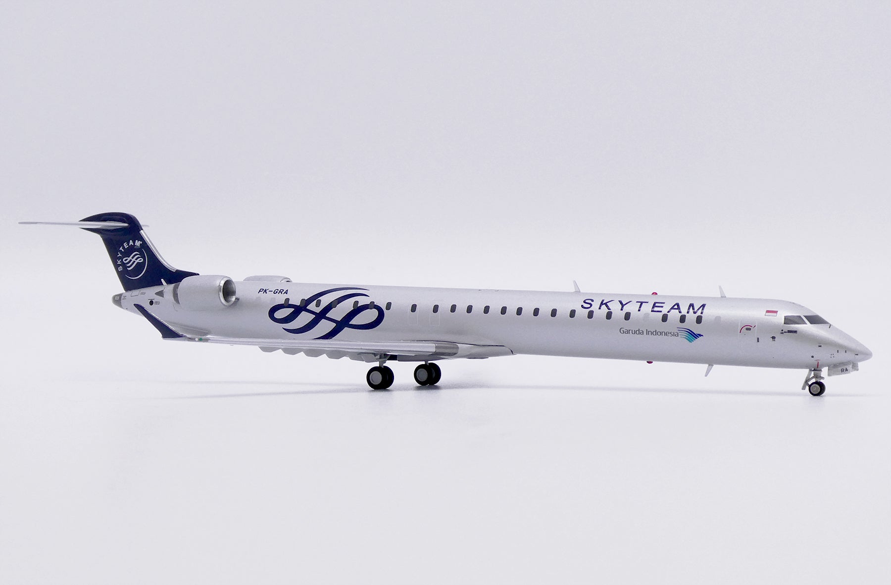 Garuda Indonesia Bombardier CRJ-1000ER PK-GRA 'Skyteam' (LH2511)