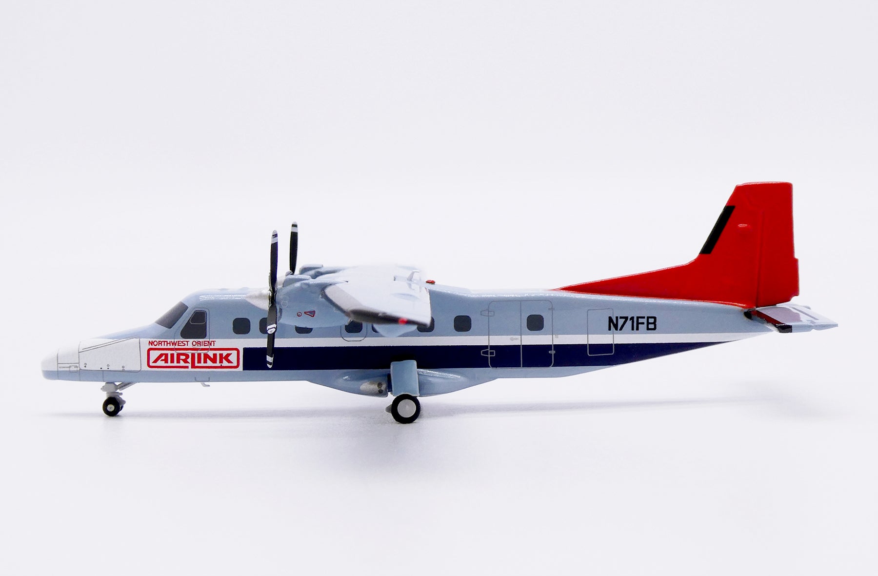 Northwest Airlink Dornier Do-228-202 N71FB (LH2515)