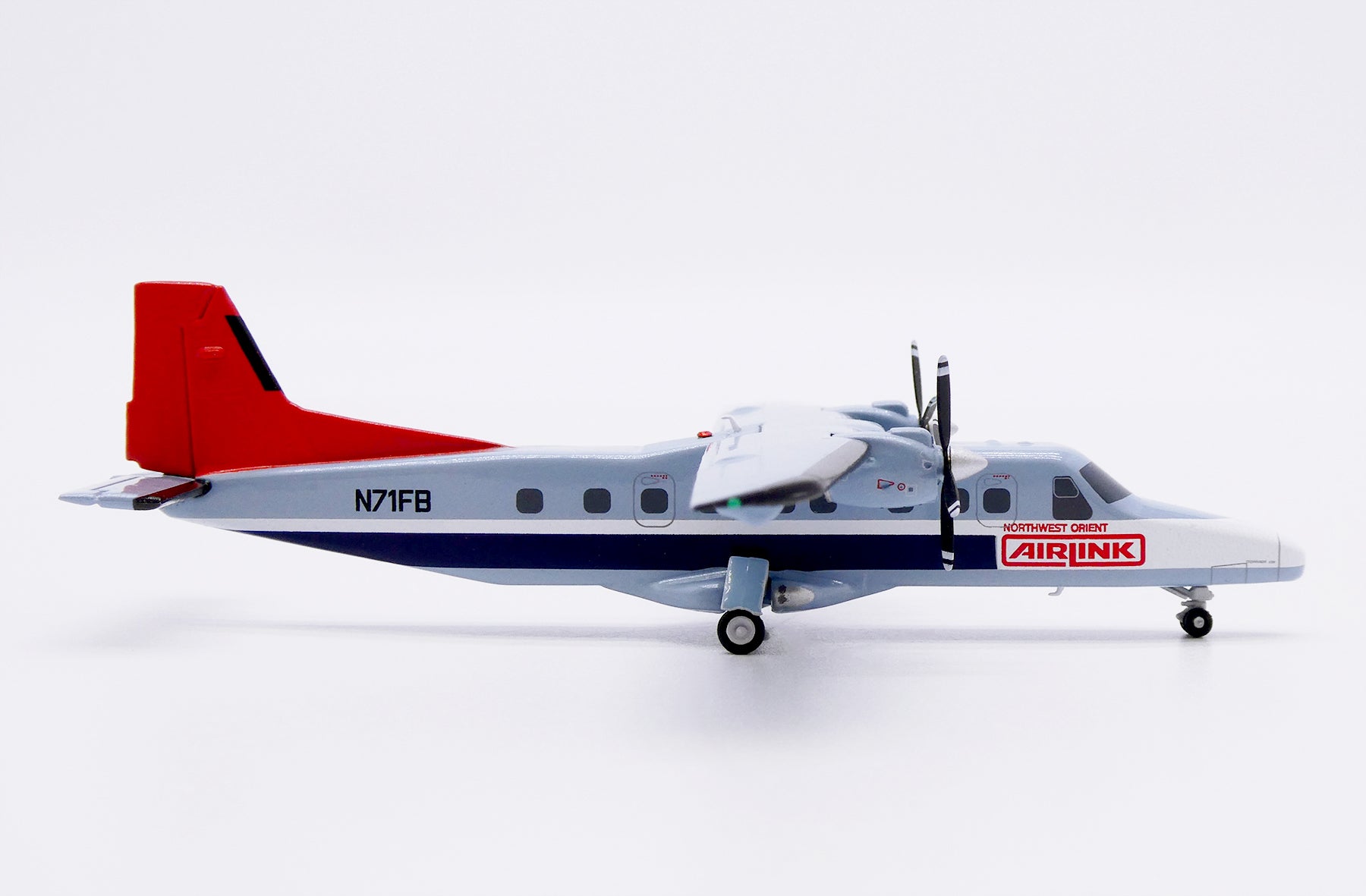 Northwest Airlink Dornier Do-228-202 N71FB (LH2515)