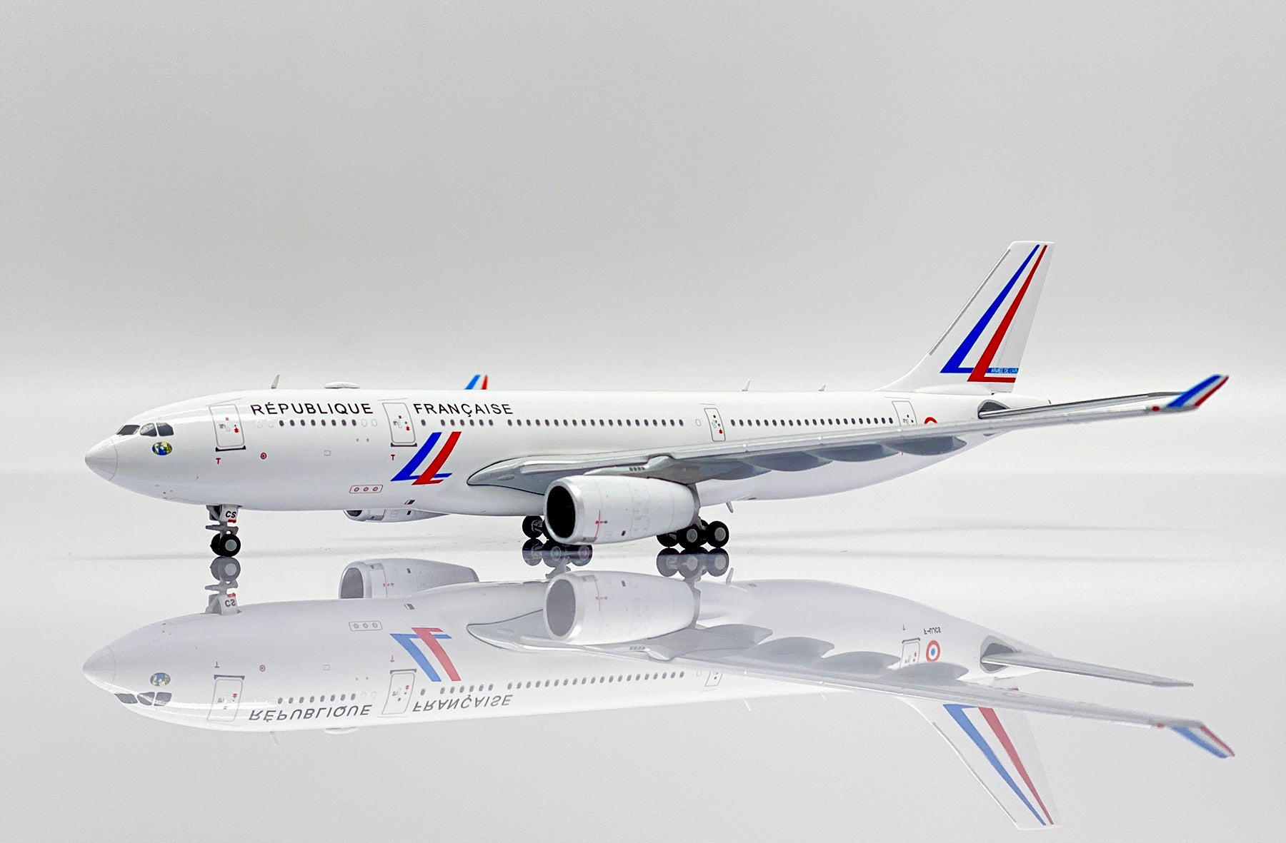 Armee de l'air Airbus A330-200 F-UJCS (LH4224)