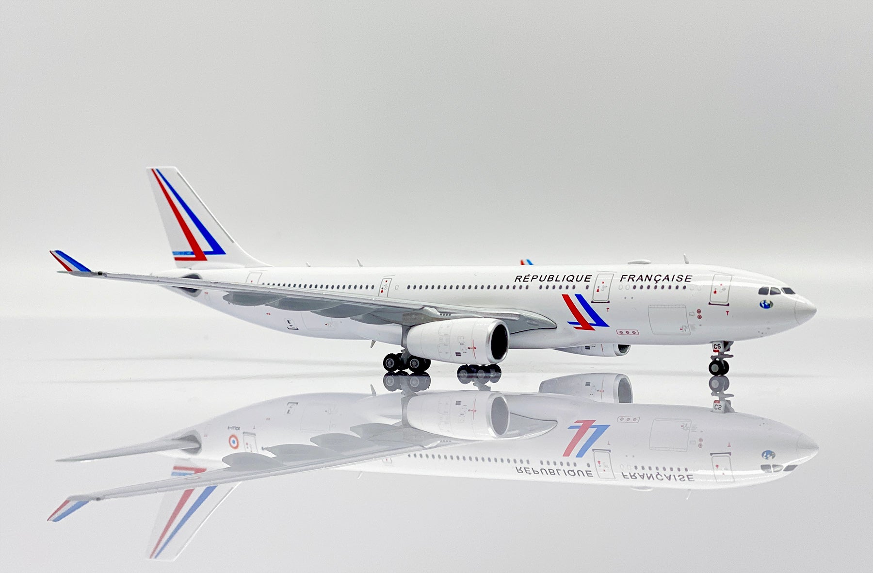 Armee de l'air Airbus A330-200 F-UJCS (LH4224)