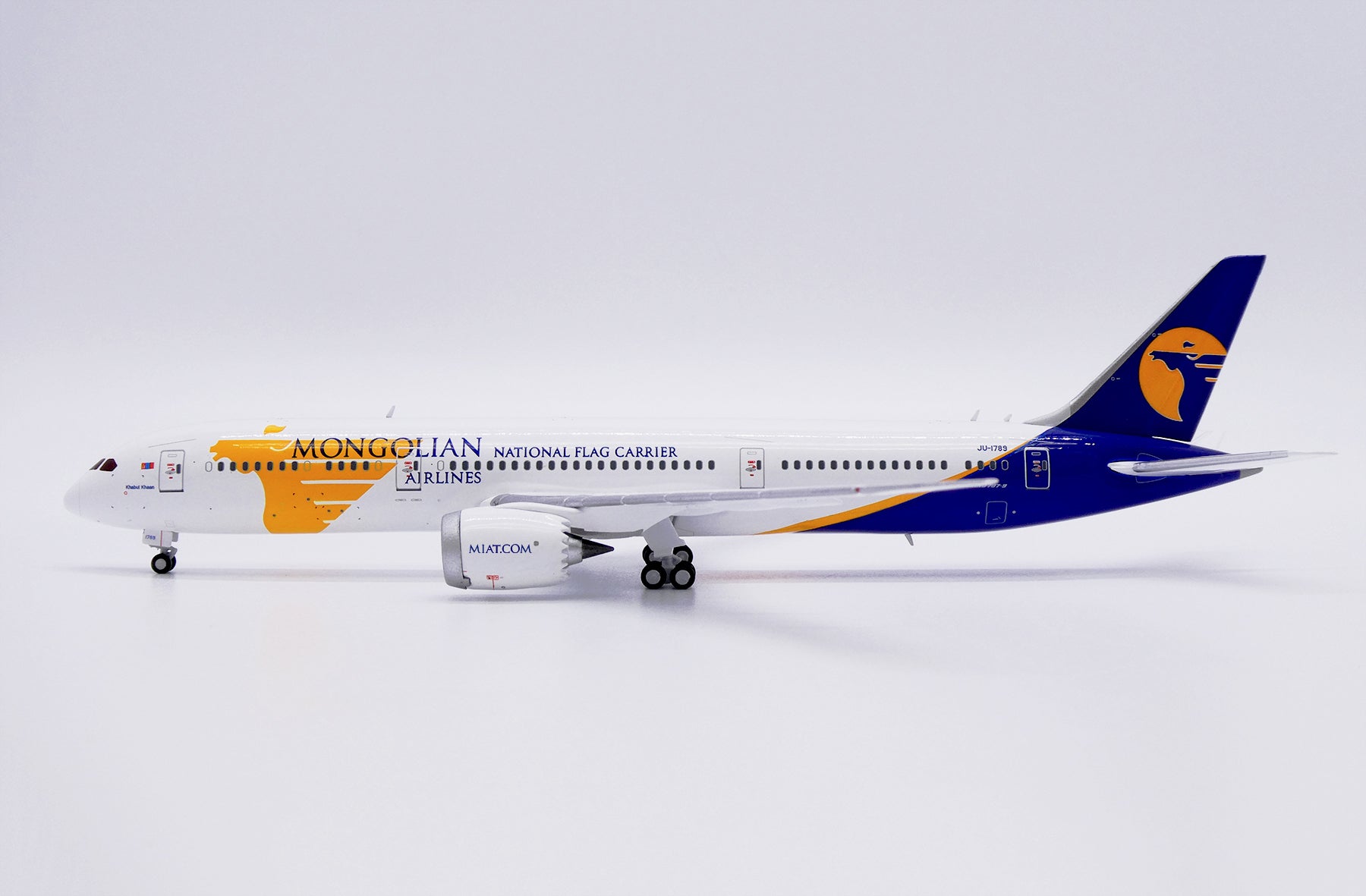 MIAT Mongolian Airlines Boeing 787-9 JU-1789 (LH4297)