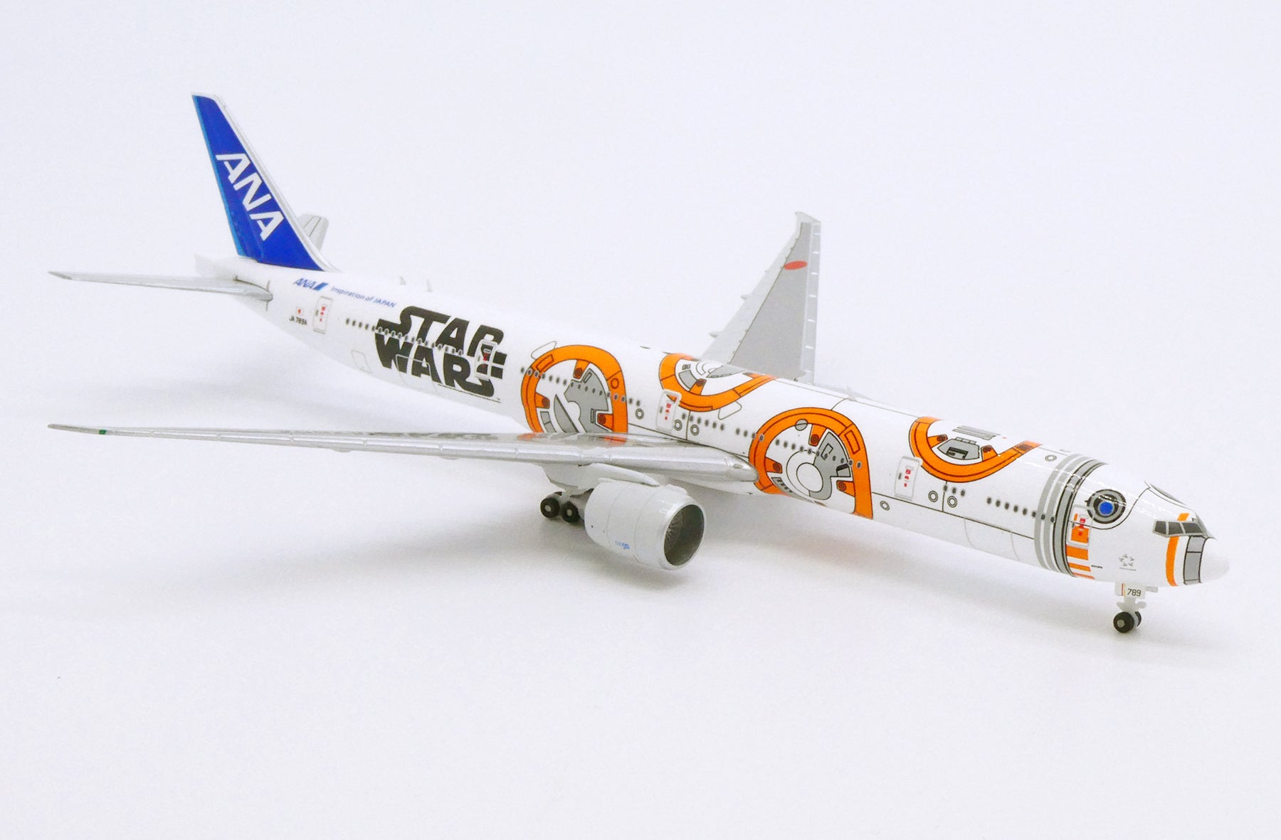 ANA All Nippon Airways Boeing 777-300ER JA789A 'Star Wars BB-8' (PX5005)