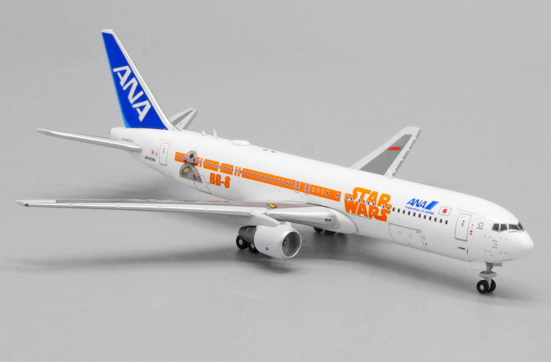 ANA All Nippon Airlines Boeing 767-300ER JA604A 'Star Wars R2-D2' (PX5006)